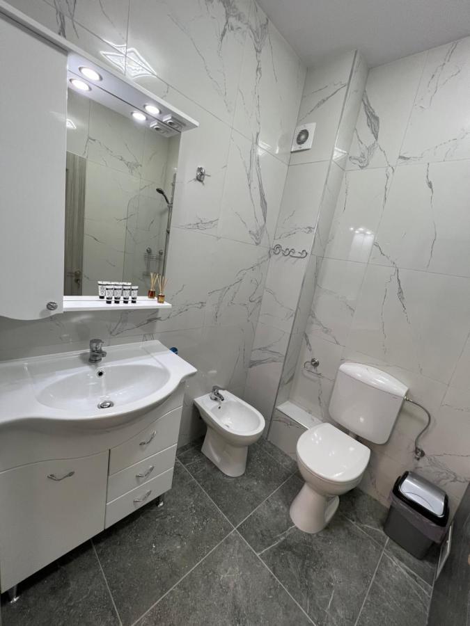 Sunny Accommodation Сучеава Екстериор снимка