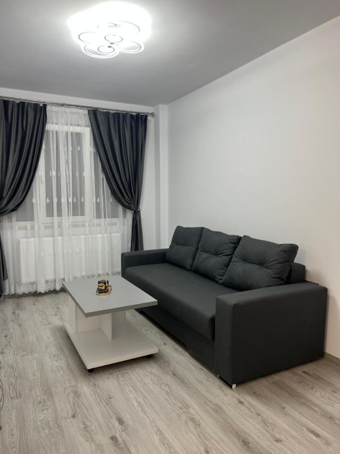 Sunny Accommodation Сучеава Екстериор снимка