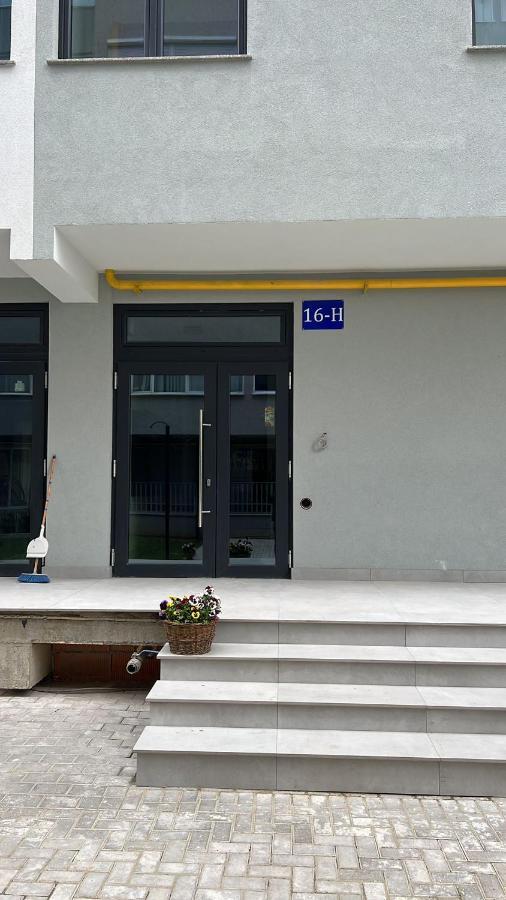Sunny Accommodation Сучеава Екстериор снимка