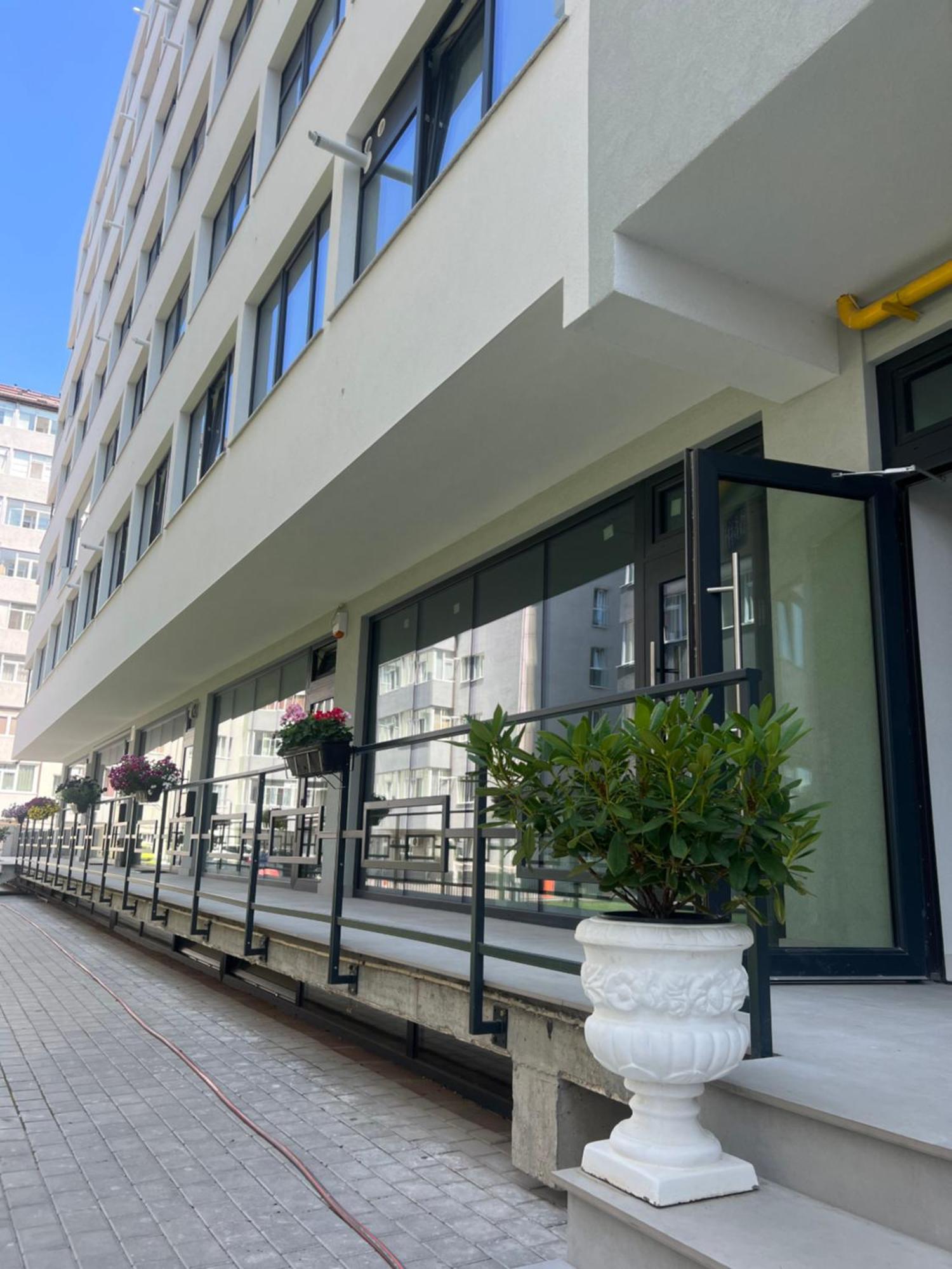 Sunny Accommodation Сучеава Екстериор снимка