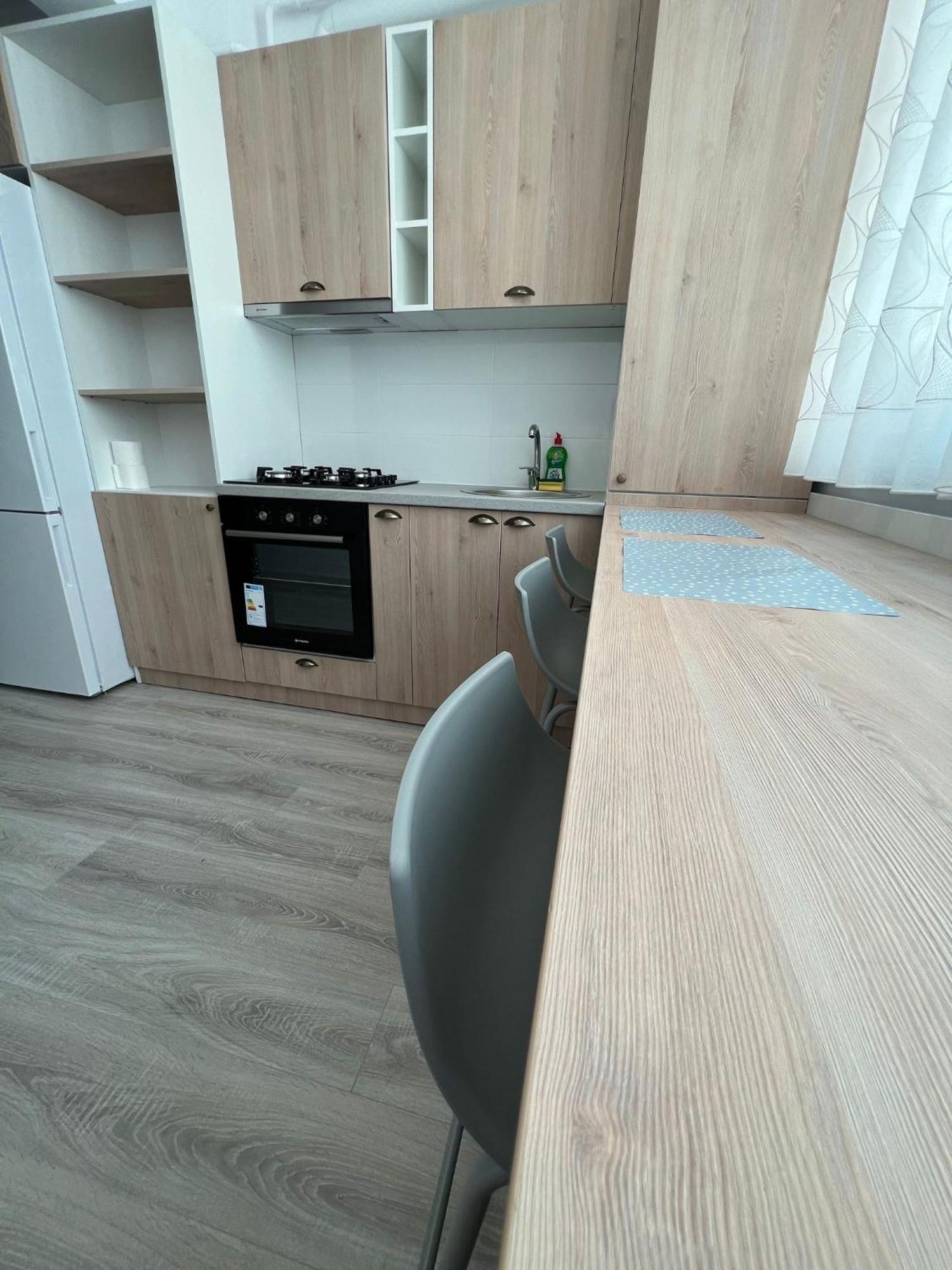 Sunny Accommodation Сучеава Екстериор снимка