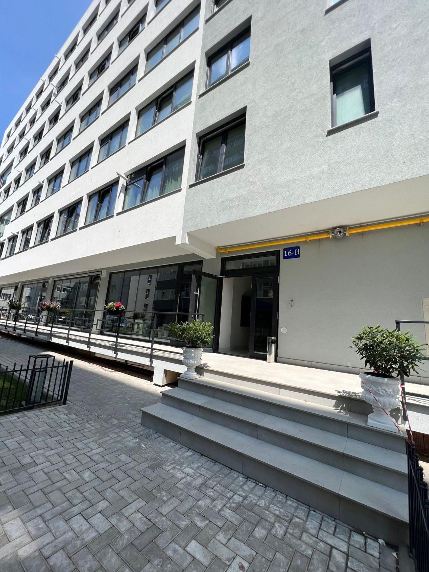 Sunny Accommodation Сучеава Екстериор снимка